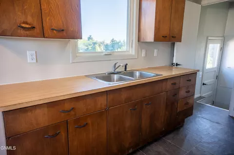 Kitchen - 602 12th St NW, Mandan, ND 58554 photo 4 of 4