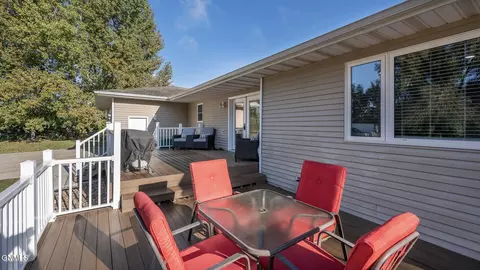 Exterior - 5141 Flatrock Loop, Bismarck, ND 58503 photo 9 of 10