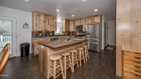 Kitchen - 5141 Flatrock Loop, Bismarck, ND 58503 photo 5 of 5