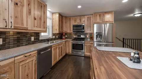 Kitchen - 5141 Flatrock Loop, Bismarck, ND 58503 photo 1 of 5
