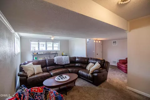 432 10th St E, Dickinson, ND 58601 photo 24
