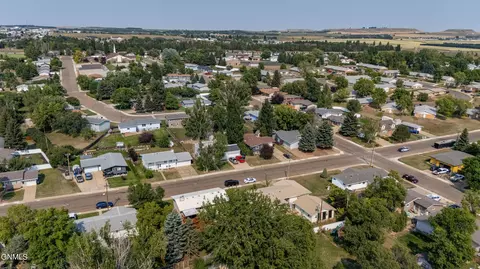 432 10th St E, Dickinson, ND 58601 photo 34
