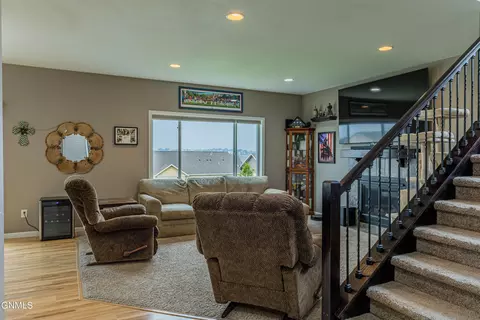 2721 E Calgary Ave, Bismarck, ND 58503 photo 7