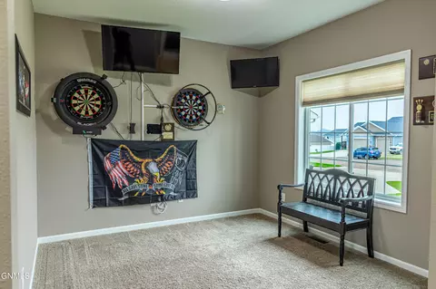 2721 E Calgary Ave, Bismarck, ND 58503 photo 19
