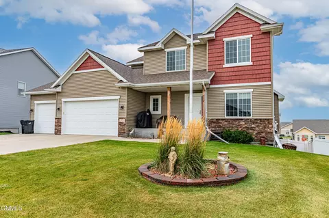 2721 E Calgary Ave, Bismarck, ND 58503 photo 3