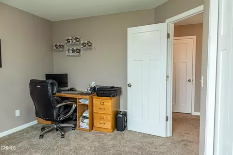 2721 E Calgary Ave, Bismarck, ND 58503 photo 29
