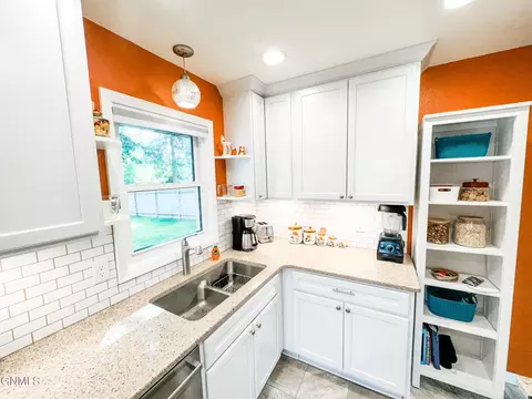 Kitchen - 211 4th Ave E, Ray, ND 58849 photo 10 of 13