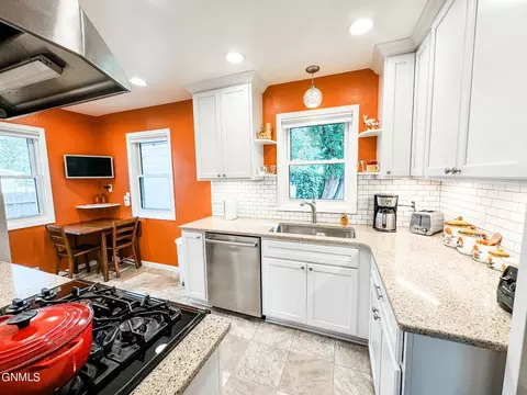 Kitchen - 211 4th Ave E, Ray, ND 58849 photo 2 of 13