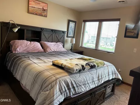 2318 Lexi Loop SE, Mandan, ND 58554 photo 9