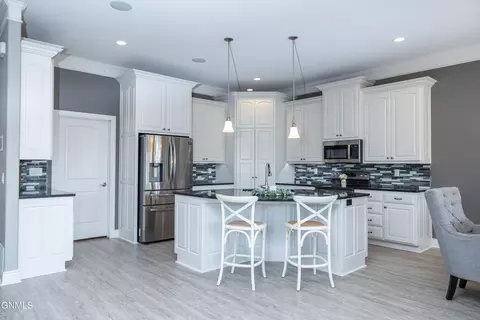 Kitchen - 2213 15th Ave W, Williston, ND 58801 photo 1 of 3