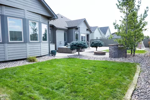 Exterior - 2213 15th Ave W, Williston, ND 58801 photo 6 of 11