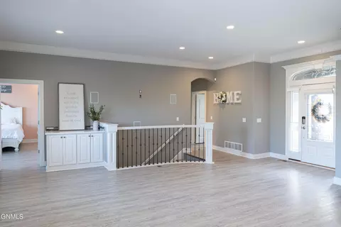 Entry Way - 2213 15th Ave W, Williston, ND 58801 photo 2 of 4