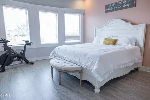 Bedroom - 2213 15th Ave W, Williston, ND 58801 photo 2 of 3
