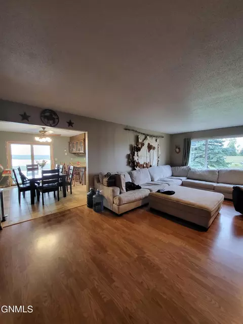 10191 County 1 Rd, Mcgregor, ND 58755 photo 12