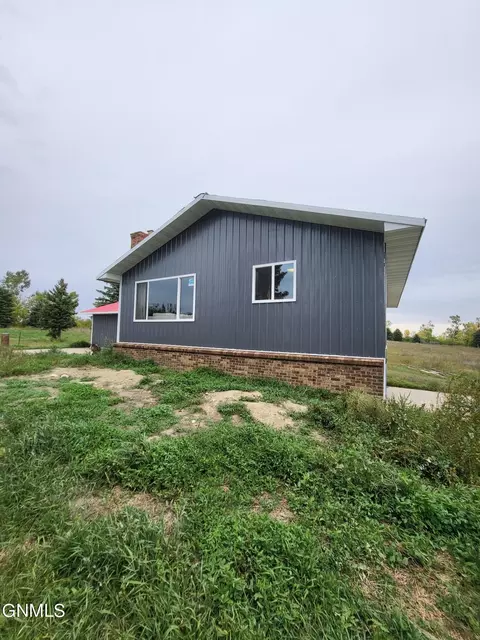 10191 County 1 Rd, Mcgregor, ND 58755 photo 4