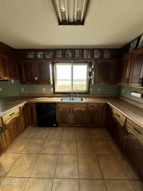 10191 County 1 Rd, Mcgregor, ND 58755 photo 15