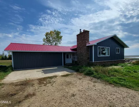 10191 County 1 Rd, Mcgregor, ND 58755