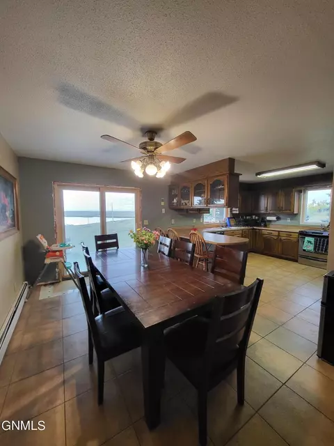 10191 County 1 Rd, Mcgregor, ND 58755 photo 13