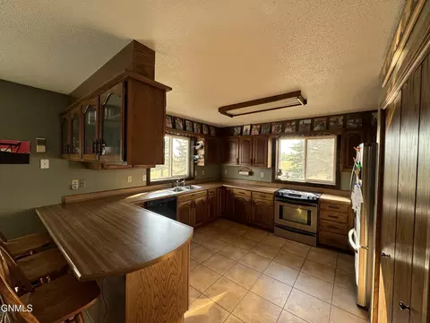 10191 County 1 Rd, Mcgregor, ND 58755 photo 14