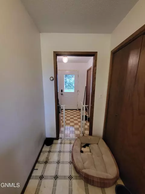 10191 County 1 Rd, Mcgregor, ND 58755 photo 8