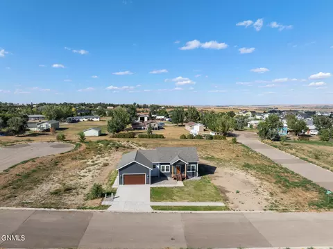 239 Crabapple Dr, Williston, ND 58801 photo 11