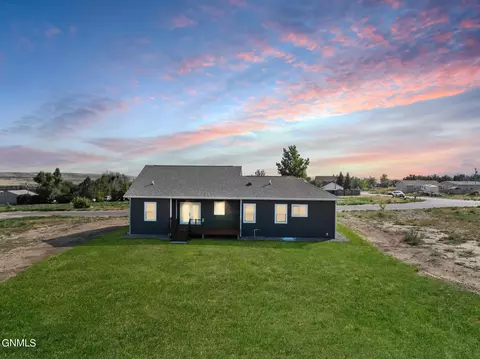 239 Crabapple Dr, Williston, ND 58801 photo 47