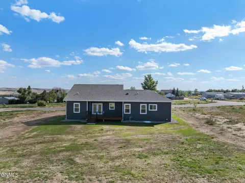 239 Crabapple Dr, Williston, ND 58801 photo 6