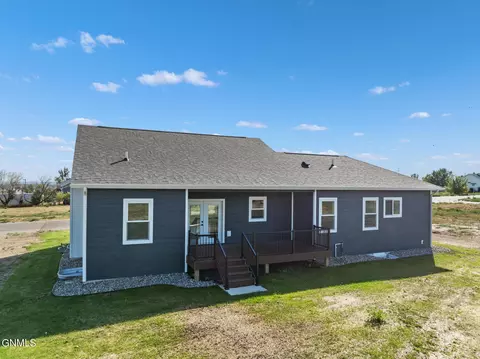 239 Crabapple Dr, Williston, ND 58801 photo 7
