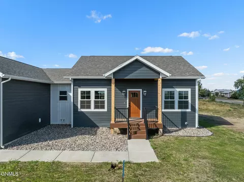 239 Crabapple Dr, Williston, ND 58801 photo 3