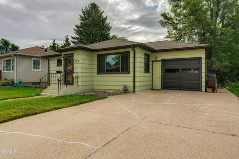 325 W Boulevard Ave, Bismarck, ND 58501