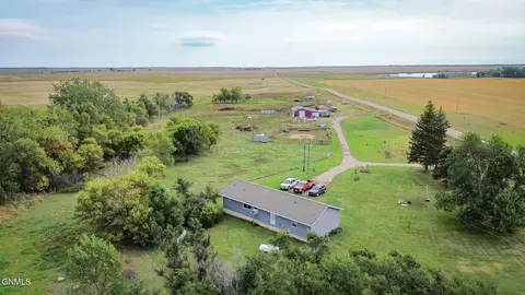 4351 85th St SE, Wishek, ND 58495