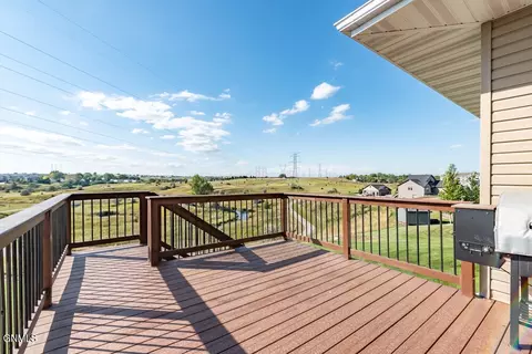 3916 Knudsen Loop, Bismarck, ND 58503 photo 37