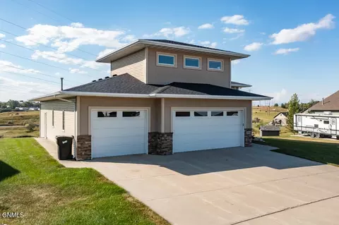 3916 Knudsen Loop, Bismarck, ND 58503 photo 46