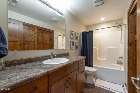 3916 Knudsen Loop, Bismarck, ND 58503 photo 29