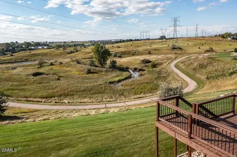 3916 Knudsen Loop, Bismarck, ND 58503 photo 38