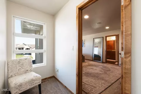 3916 Knudsen Loop, Bismarck, ND 58503 photo 18