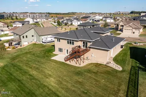 3916 Knudsen Loop, Bismarck, ND 58503 photo 42