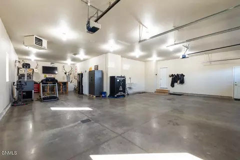 3916 Knudsen Loop, Bismarck, ND 58503 photo 32