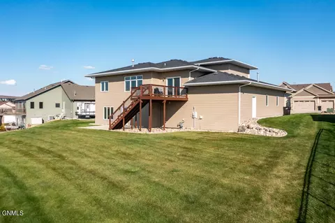 3916 Knudsen Loop, Bismarck, ND 58503 photo 39
