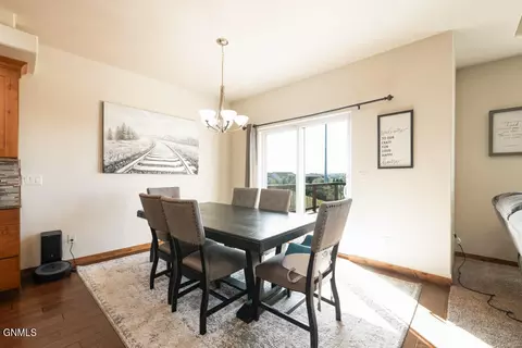 3916 Knudsen Loop, Bismarck, ND 58503 photo 13