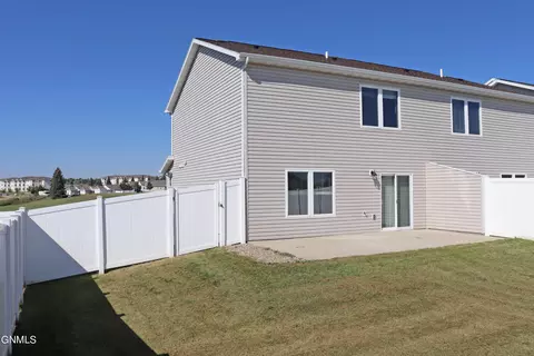 Exterior - 4015 Normandy St, Bismarck, ND 58503 photo 3 of 4