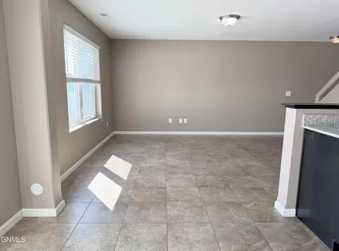 Living - 4015 Normandy St, Bismarck, ND 58503 photo 3 of 4