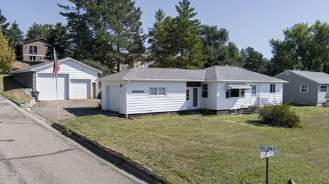 1204 4th Ave, Washburn, ND 58577