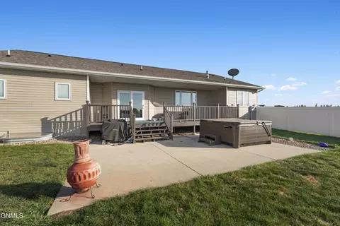 152 Duchess Dr, Bismarck, ND 58501 photo 29