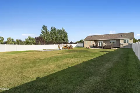 152 Duchess Dr, Bismarck, ND 58501 photo 28