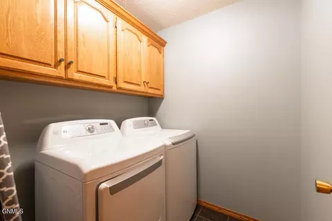 2012 Harbor Dr W, Bismarck, ND 58504 photo 24