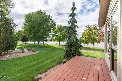 2012 Harbor Dr W, Bismarck, ND 58504 photo 55
