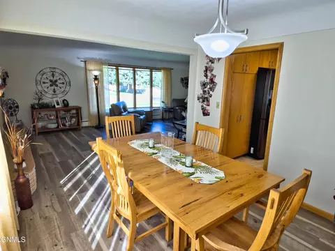 1302 4th Ave E, Williston, ND 58801 photo 44