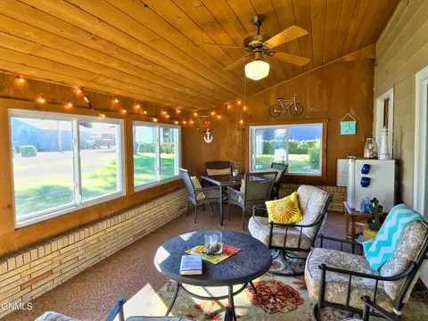 1302 4th Ave E, Williston, ND 58801 photo 33