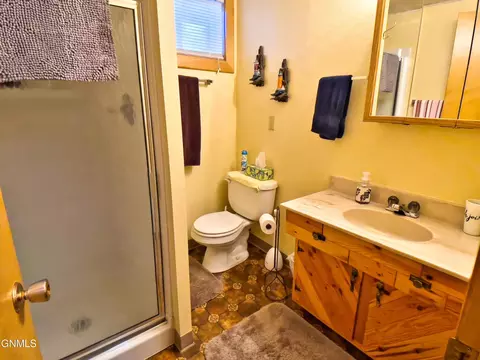 1302 4th Ave E, Williston, ND 58801 photo 48